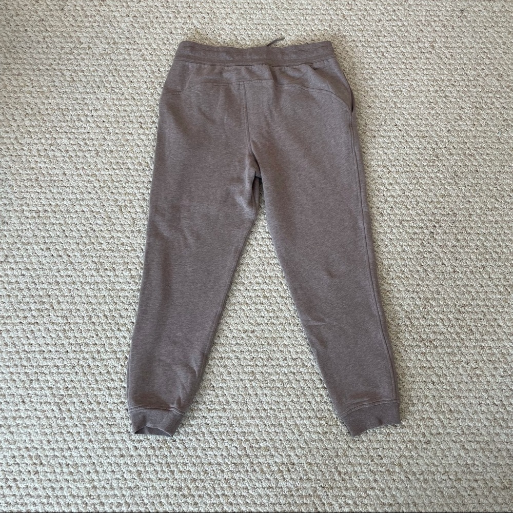Lululemon Scuba Jogger - Picture 2 of 7